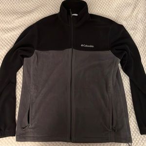 Men size large Columbia fleece zip up sweater